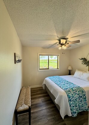4 habitaciones, escritorio, tabla de planchar con plancha y wifi gratis 