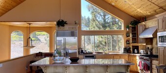 Lake and Mountain View Villa near Heavenly california base