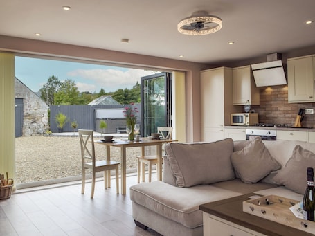 テレビ、暖炉. 1 bedroom accommodation in Llanteg