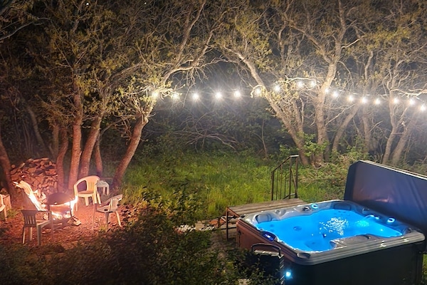 Tina de hidromasaje al aire libre