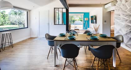 Villa CARLA: Maison de campagne contemporaine avec piscine privée