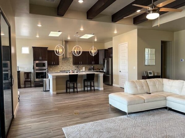 TV, fireplace - Purple Sage Garden Retreat (Las Cruces)