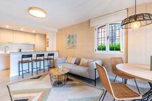 Smart TV, Netflix, streaming services - Alvarito Playa | Beach Apartment in Marbella (Marbella)