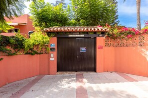 Exterior - Alvarito Playa | Beach Apartment in Marbella (Marbella)