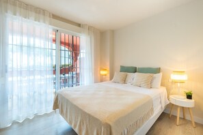 3 bedrooms, free WiFi, bed sheets - Alvarito Playa | Beach Apartment in Marbella (Marbella)