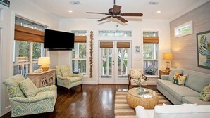 Smart TV - Bird Song | Heated Pool | 4 Bikes | Dog Friendly (Santa Rosa Beach)