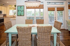 Dining - Bird Song- Heated Pool- Prime Beach Access (Santa Rosa Beach)