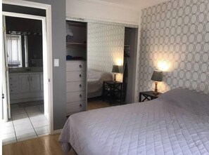 1 bedroom, desk, free WiFi, bed sheets