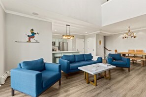 Smart TV, fireplace, video games