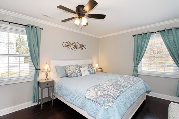 3 habitaciones, tabla de planchar con plancha, cuna de viaje y wifi 