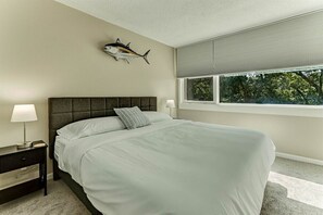 4 chambres, fer et planche à repasser, Wi-Fi gratuit, draps fournis
