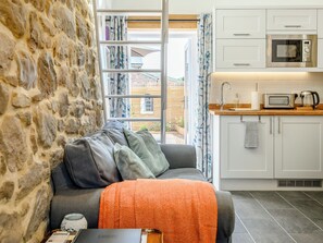 Interior - The Hayloft - UK40092 (Raglan)