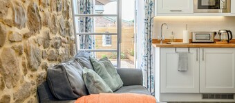 The Hayloft - UK40092