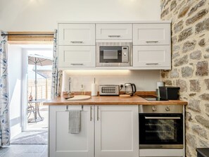 Dishwasher - The Hayloft - UK40092 (Raglan)