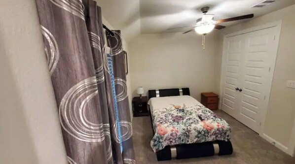 1 Schlafzimmer