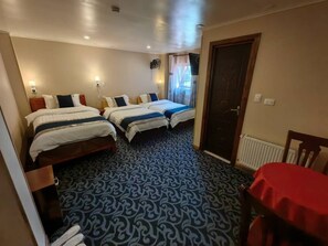 Triple Room - HOTEL VISTA MAR (Puerto Montt)