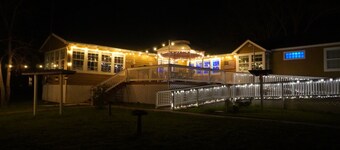 Fish Camp - Backyard Caney Creek Fishing -  7.5 Miles from the Gulf