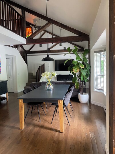 Escape to Your Mountain Sanctuary—Where Adventure Meets Serenity! 🌲✨