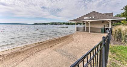 Williams Bay Getaway w/ Geneva Lake Views!