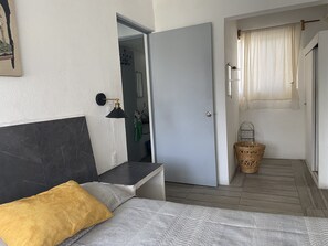 2 عدّة غرف نوم ومكتب ومكواة/لوح كي وواي فاي مجانًا