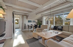 TV - Lovely home in Vestervig with WiFi (Vestervig)