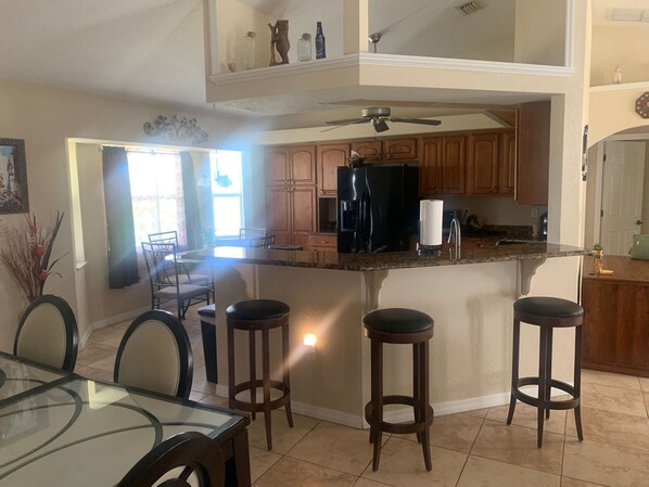 Dining - Serene 3BR Retreat with 2 Baths - Your Perfect Getaway Awaits! (Port Charlotte)