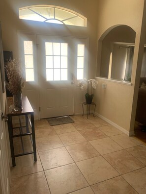 Interior - Serene 3BR Retreat with 2 Baths - Your Perfect Getaway Awaits! (Port Charlotte)