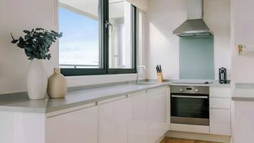 2 bedrooms, premium bedding, individually decorated