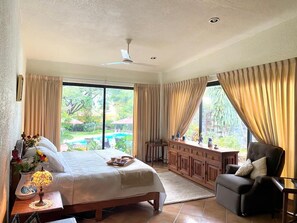 8 bedrooms, desk, iron/ironing board, travel cot