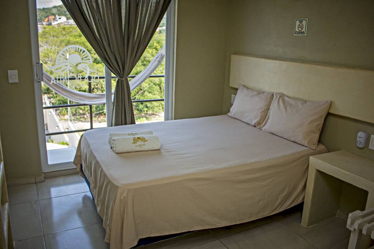 Classic Single Room | Langsir/tirai gelap terus, seterika/papan seterika, Wi-fi percuma 