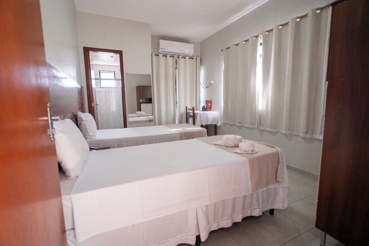 標準客房, 2 張單人床 | 迷你吧、書桌、筆電工作空間、床單