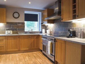 Dishwasher, high chair - West Cottage Todrig Farm (Greenlaw, near Duns)