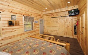 3 bedrooms, internet, bed sheets