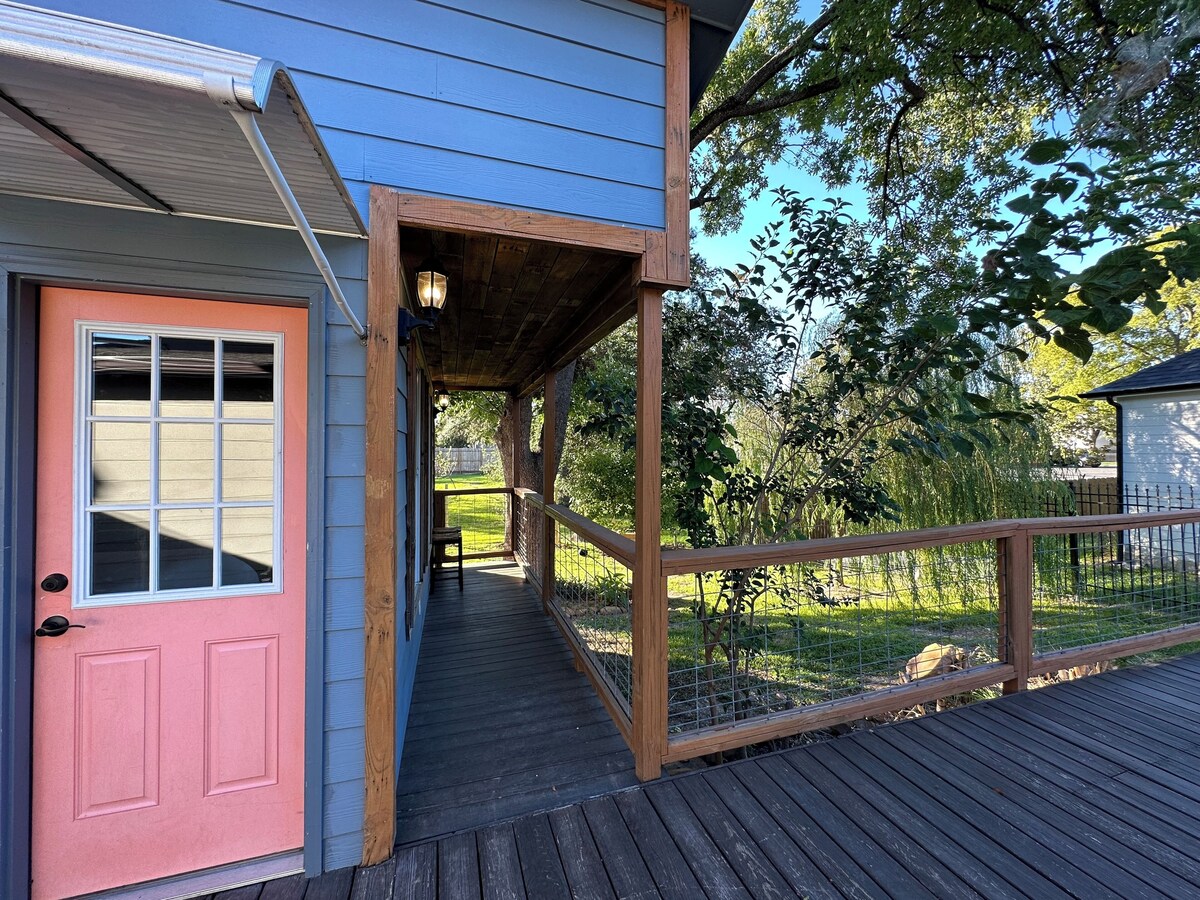 Photo 10 of Cozy inner-loop guest house. A city retreat!