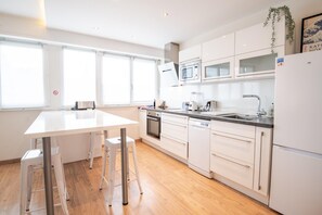 Fridge, microwave, oven, dishwasher
