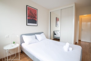 1 quarto, acesso à internet, roupa de cama