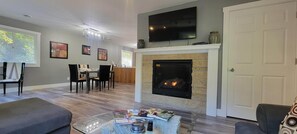 TV, fireplace