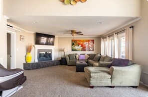 Smart TV, fireplace - WATERFRONT home in Spring Valley Lake.  (Victorville)