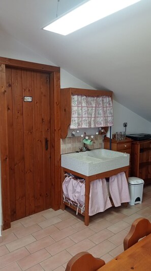 Shower, hair dryer, bidet - Lovely apartment for 4 guests with A/C, WIFI, TV and panoramic view, close to Porto Recanati (Campanari)