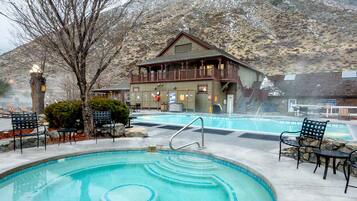 Outdoor pool, a heated pool