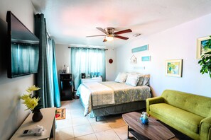 Iron/ironing board, WiFi, bed sheets - Studio In♥of DT Ft Lauderdale☆Walk 2 restaurants (Fort Lauderdale)