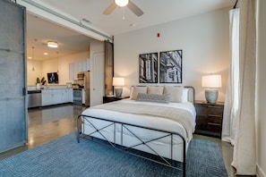 1 chambre, fer et planche à repasser, lit parapluie, Wi-Fi