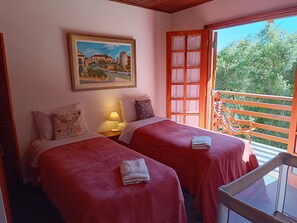 Familie resortwoning | 3 slaapkamers, individueel gedecoreerd, een strijkplank/strijkijzer