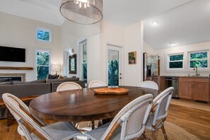 Dining - Nestled in the Maritime Forest with separate crofter; 3 golf carts; access to BHI Club (Bald Head Island)