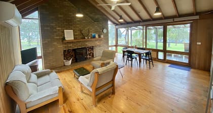 Charming off-grid cabin with room to explore