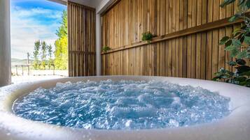 Tina de hidromasaje interior