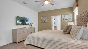 7 habitaciones, tabla de planchar con plancha, internet y ropa de cama 