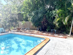 Piscine extérieure, piscine chauffée