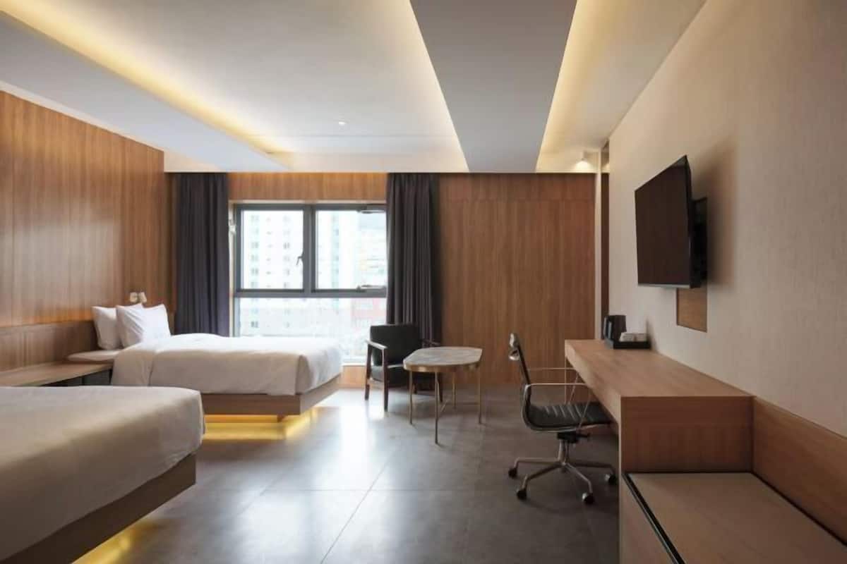1 slaapkamer, luxe beddengoed, donzen dekbedden, een kluis op de kamer