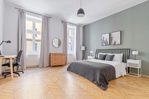 2 bedrooms, iron/ironing board, WiFi, bed sheets - Historic Alsergrund 2BR, nr Donaukanal, by Blueground (Vienna)